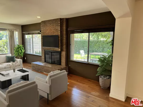 Valley Village, CA 91601,5029 Westpark Dr DR