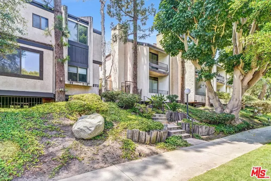 8711 Falmouth AVE #104, Playa Del Rey, CA 90293