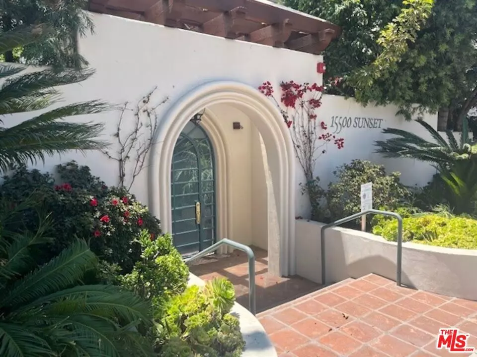 Pacific Palisades, CA 90272,15500 W Sunset BLVD #103