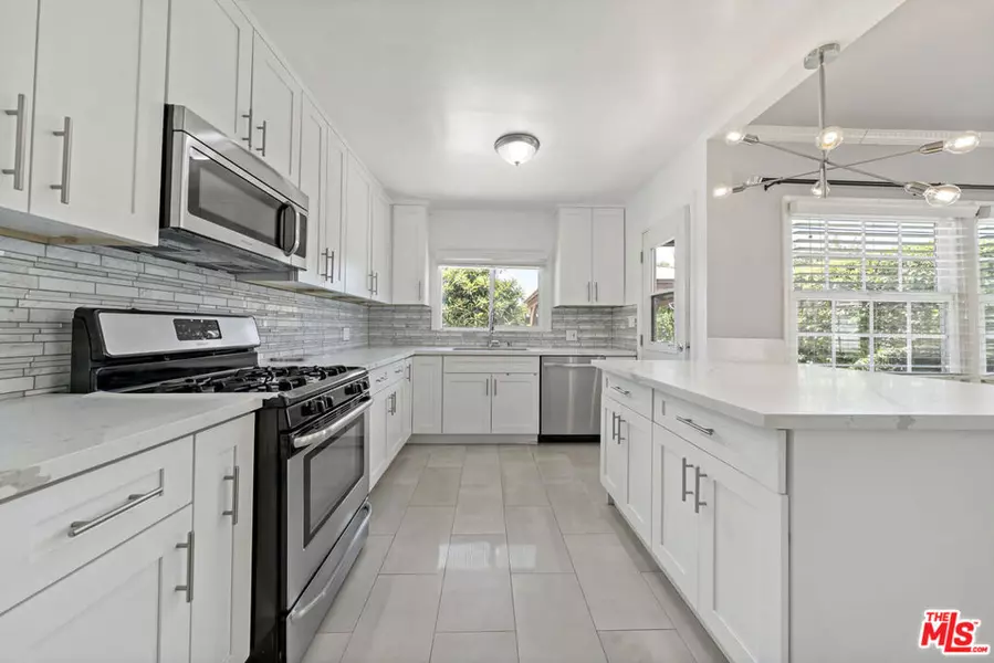 10731 Gothic AVE, Granada Hills, CA 91344