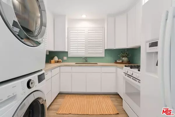 Long Beach, CA 90802,28 5th PL