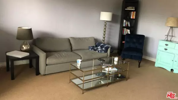 West Hollywood, CA 90069,9018 Keith AVE #203