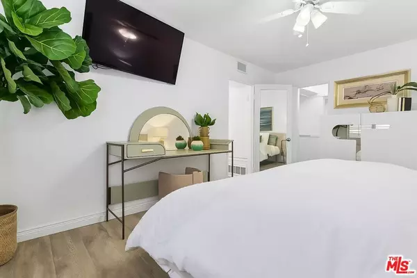 Long Beach, CA 90802,28 5th PL