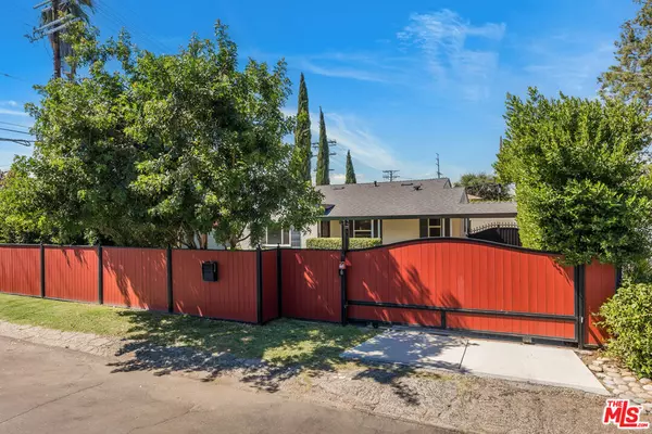 Valley Village, CA 91607,12041 Hartsook ST