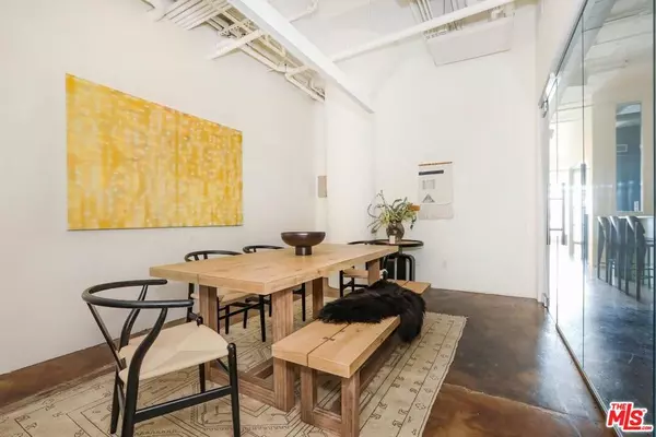 Los Angeles, CA 90013,530 Molino ST #111