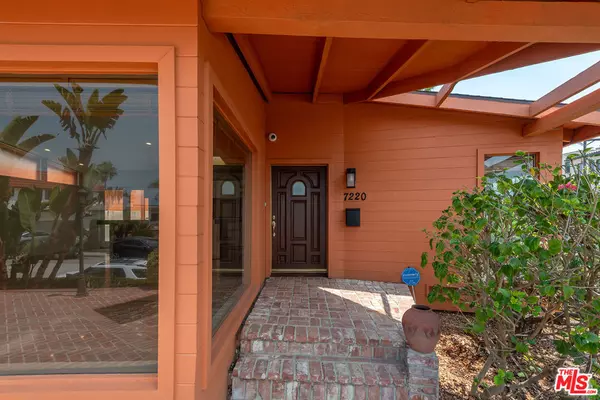 Playa Del Rey, CA 90293,7220 Rindge AVE