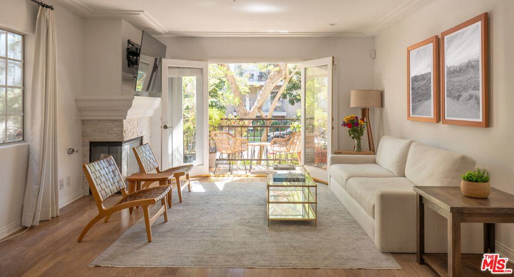 West Hollywood, CA 90048,146 S Clark DR #101