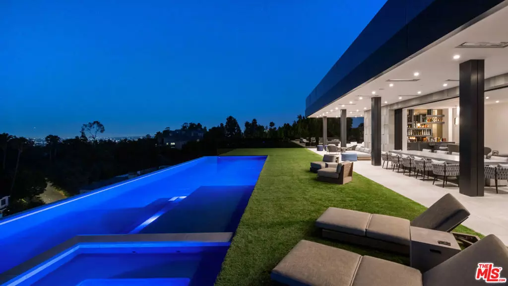 1140 Summit DR, Beverly Hills, CA 90210