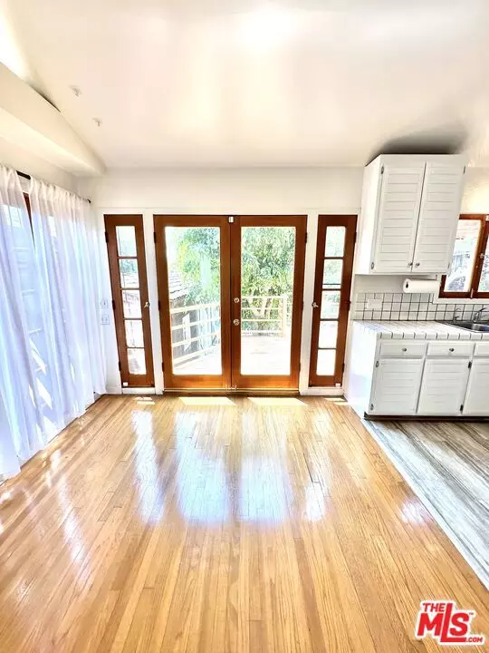 West Hollywood, CA 90069,9012 Phyllis AVE