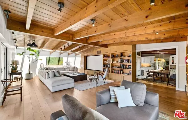 Ventura, CA 93001,1424 Nathan LN