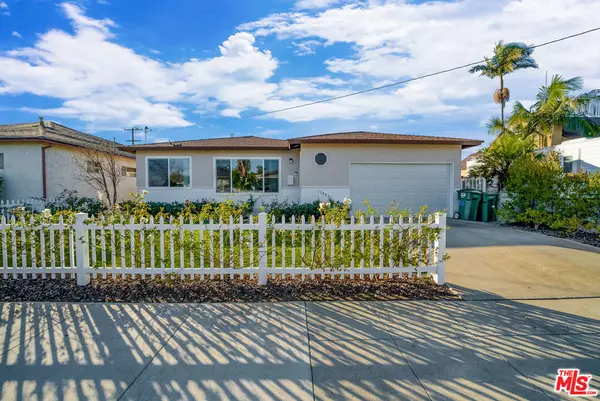 Hawthorne, CA 90250,11883 Freeman AVE