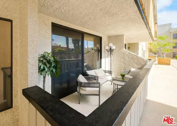 19029 Nordhoff ST #104, Northridge, CA 91324