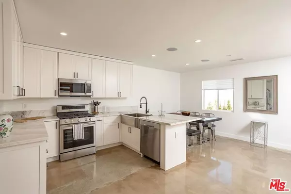 7413 Jamieson AVE, Reseda, CA 91335