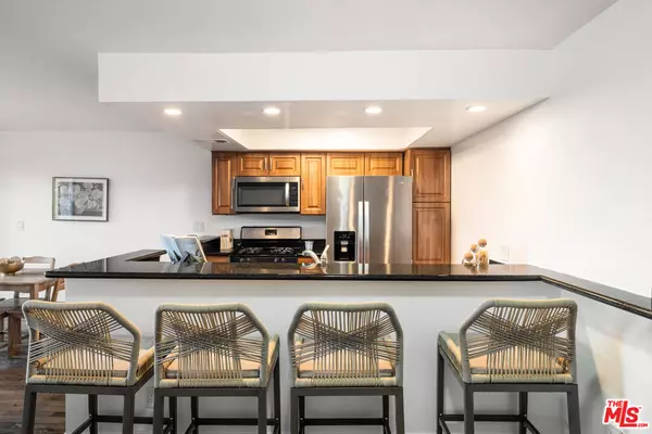 Los Angeles, CA 90068,2700 Cahuenga BLVD #3108