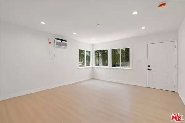 Marina Del Rey, CA 90292,701 Oxford AVE