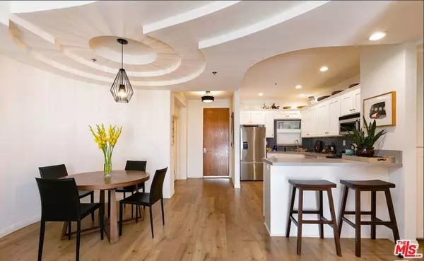 Studio City, CA 91604,12603 Moorpark ST #207