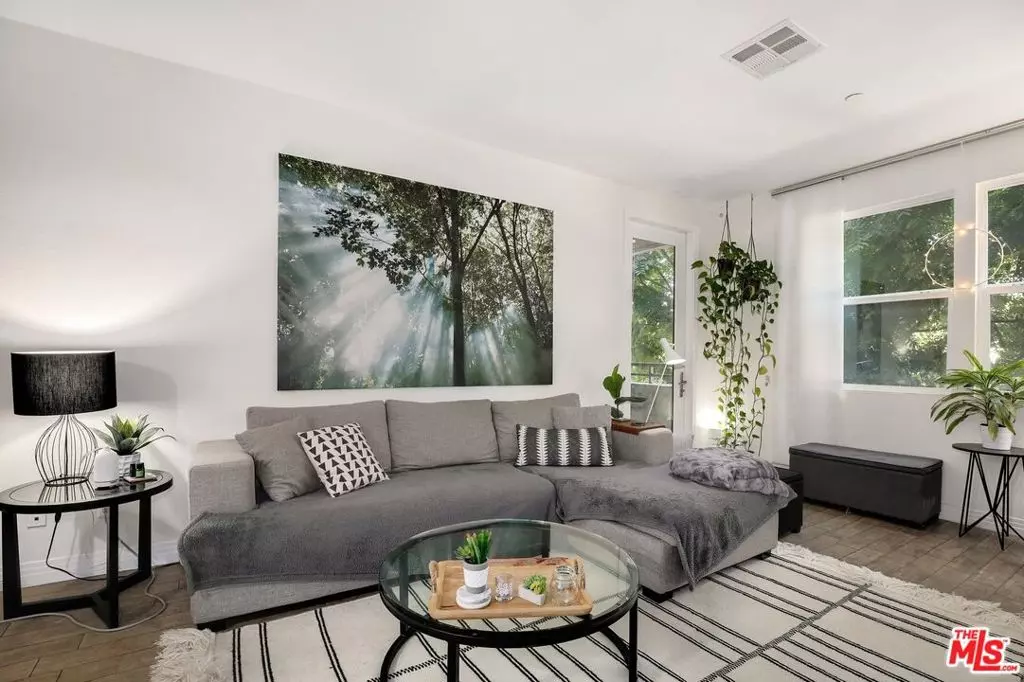 Playa Vista, CA 90094,7100 Playa Vista DR #216