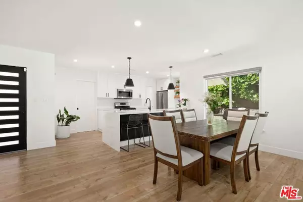 Encino, CA 91436,16141 Dickens ST