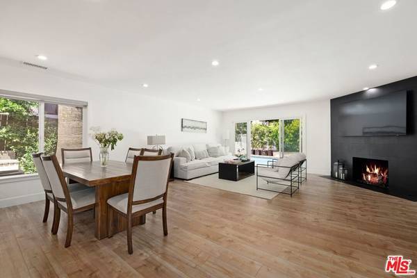 Encino, CA 91436,16141 Dickens ST