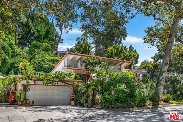 1705 La Loma RD, Pasadena, CA 91105