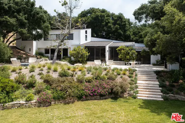 901 Crater Camp DR, Calabasas, CA 91302