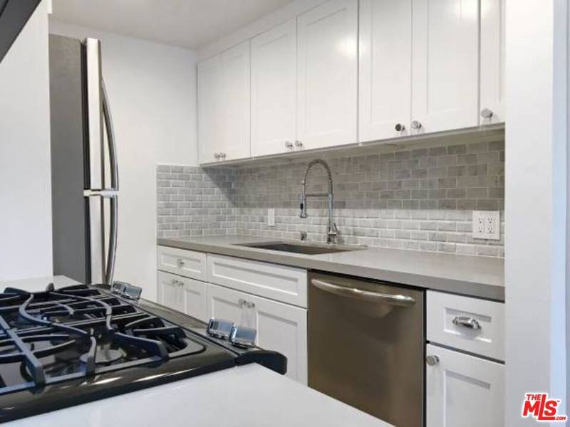 301 S SWALL DR #202, Los Angeles, CA 90048
