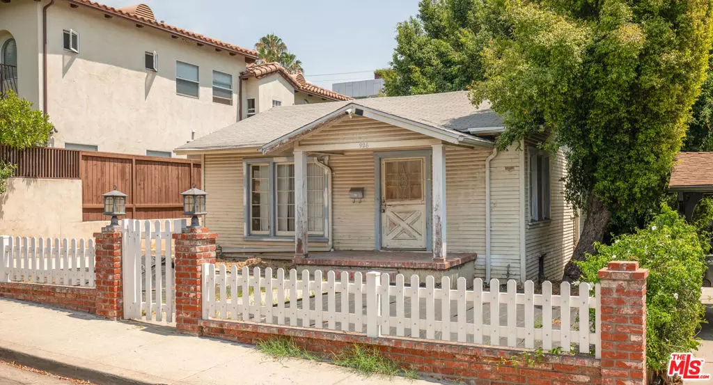West Hollywood, CA 90069,926 Hilldale AVE