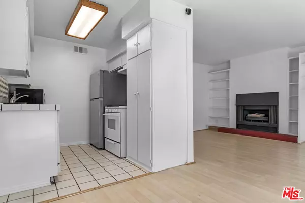 Studio City, CA 91604,4660 Coldwater Canyon AVE #4