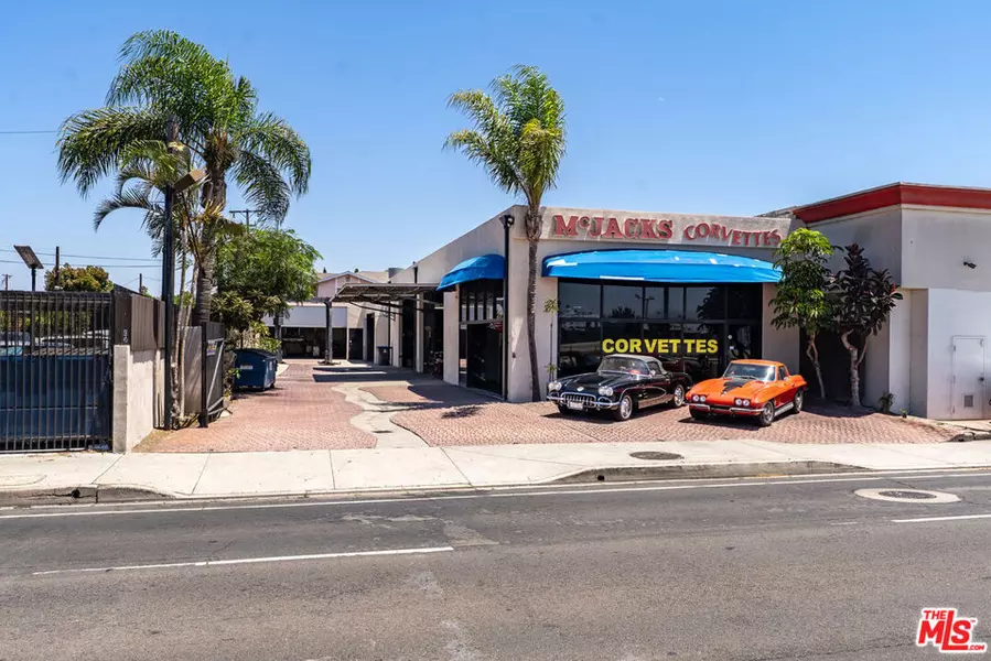 411 S Harbor BLVD, Santa Ana, CA 92704