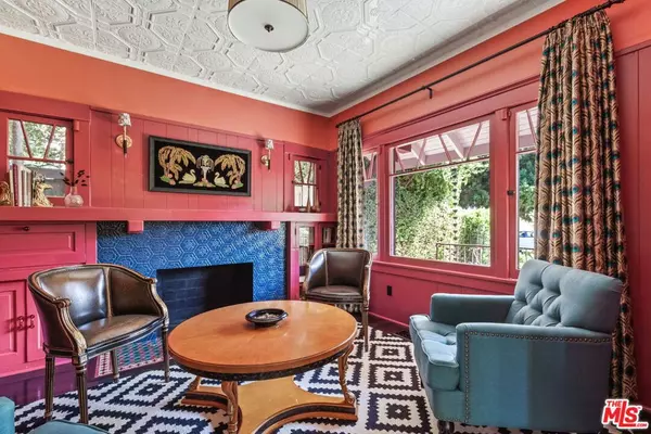 Los Angeles, CA 90026,811 N Occidental BLVD