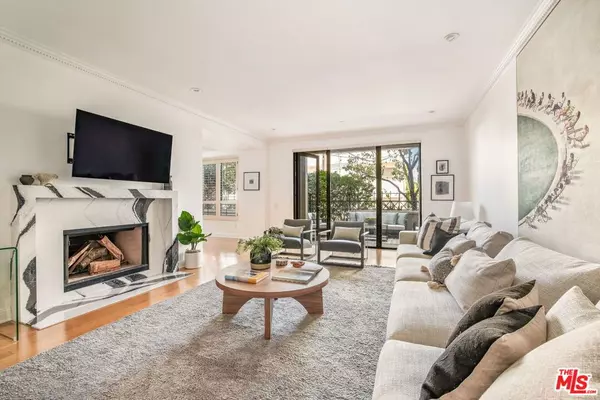 12218 Montana AVE #103, Los Angeles, CA 90049