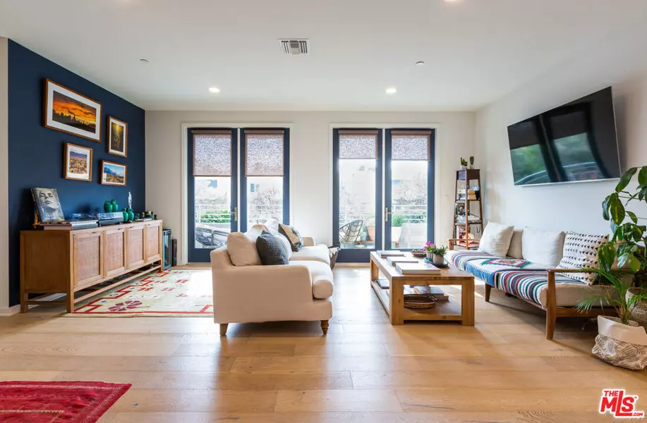 4240 Laurel Canyon BLVD #301, Studio City, CA 91604