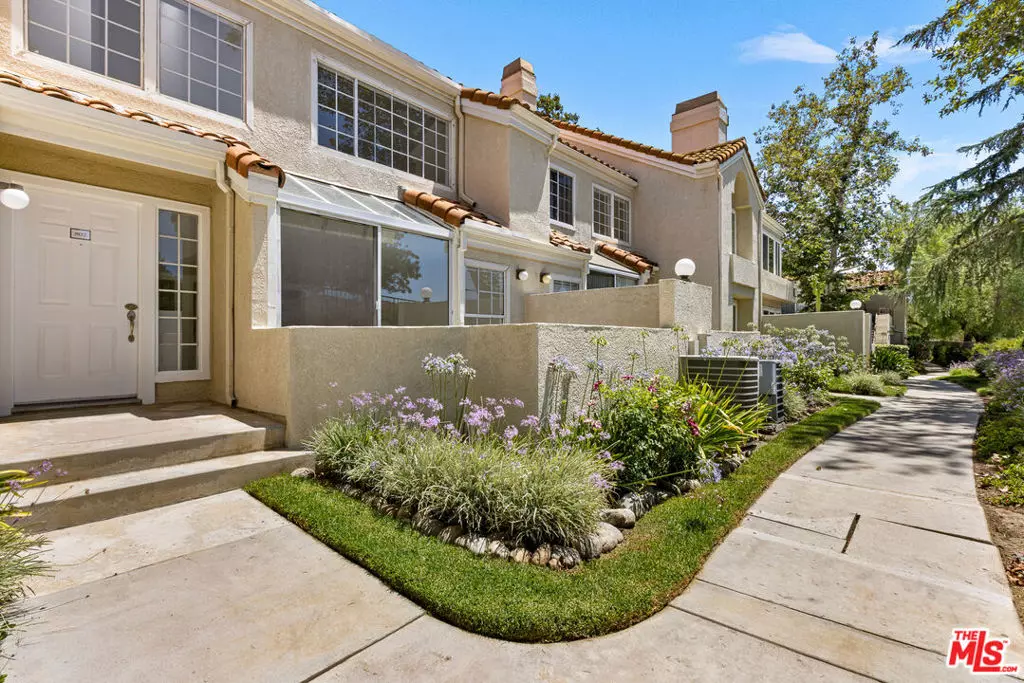 Agoura Hills, CA 91302,4240 Lost Hills RD #802