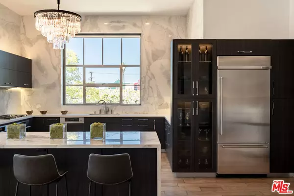 West Hollywood, CA 90069,710 N Orlando AVE #201