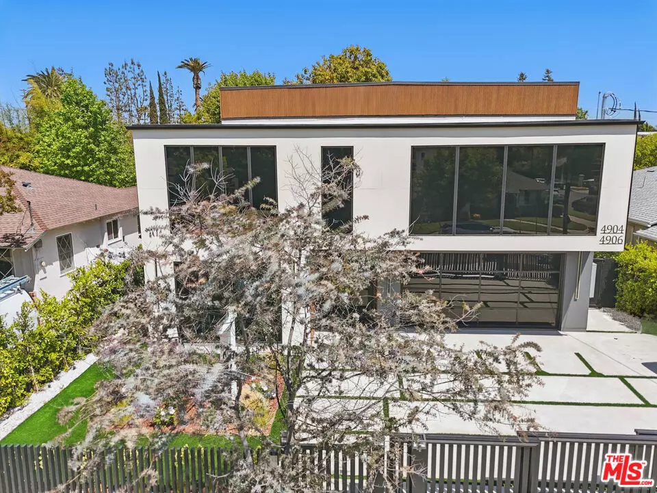 Sherman Oaks, CA 91423,4904 Van Noord St