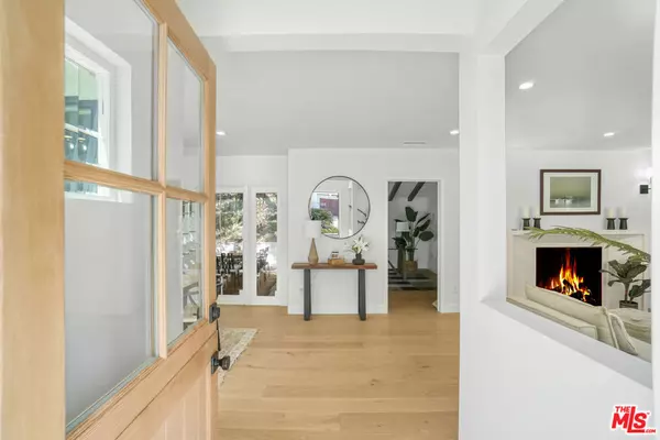 1831 Benedict Canyon DR, Beverly Hills, CA 90210