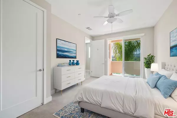 Calabasas, CA 91302,4417 Paxton Place