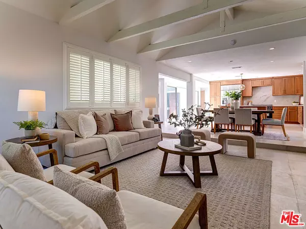 Huntington Beach, CA 92649,5241 Glenroy DR