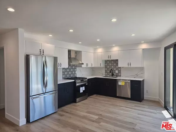 Los Angeles, CA 90036,5247 W 9th ST