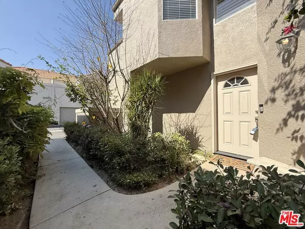 Chatsworth, CA 91311,22208 Frontier PL