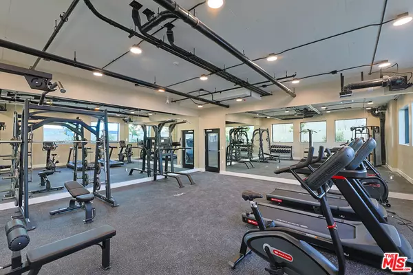 Los Angeles, CA 90006,1037 Dewey AVE #604