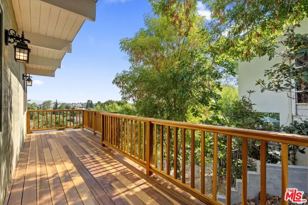 Woodland Hills, CA 91364,4950 Marmol DR