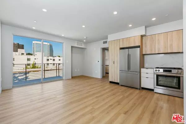 12431 Rochester AVE #407, Los Angeles, CA 90025