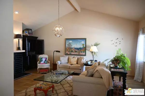 2117 Sunshine WAY #3, Palm Springs, CA 92264