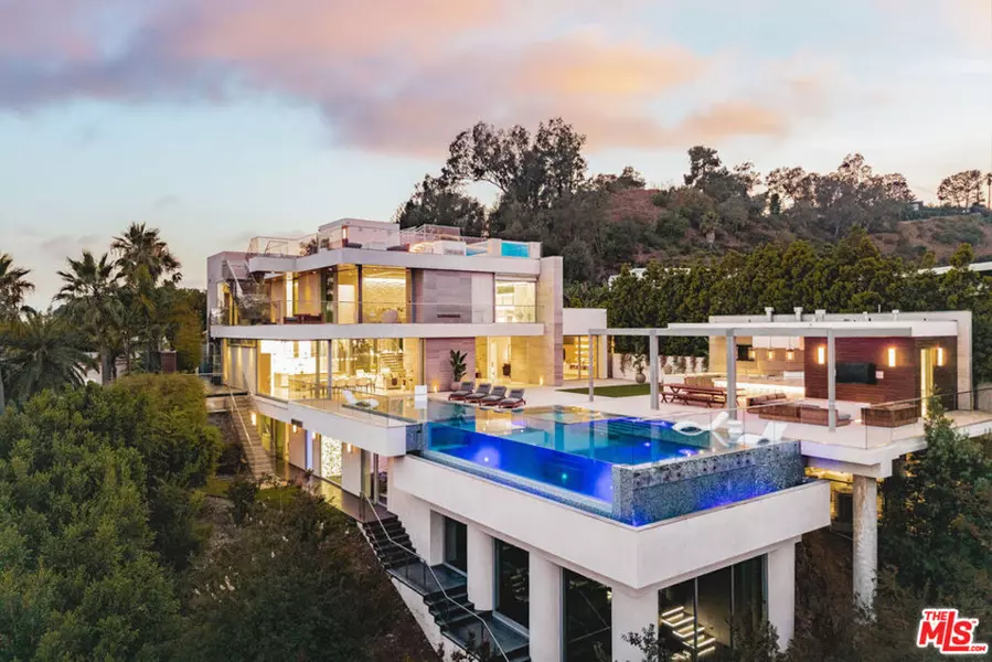 1460 Laurel WAY, Beverly Hills, CA 90210