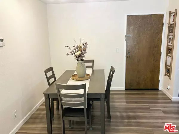 Los Angeles, CA 90042,4589 Via Marisol #257