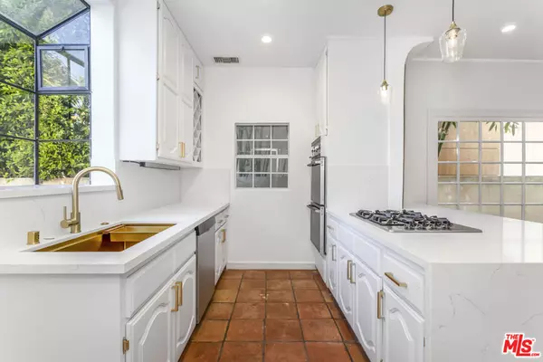 West Hollywood, CA 90048,8818 Rangely AVE