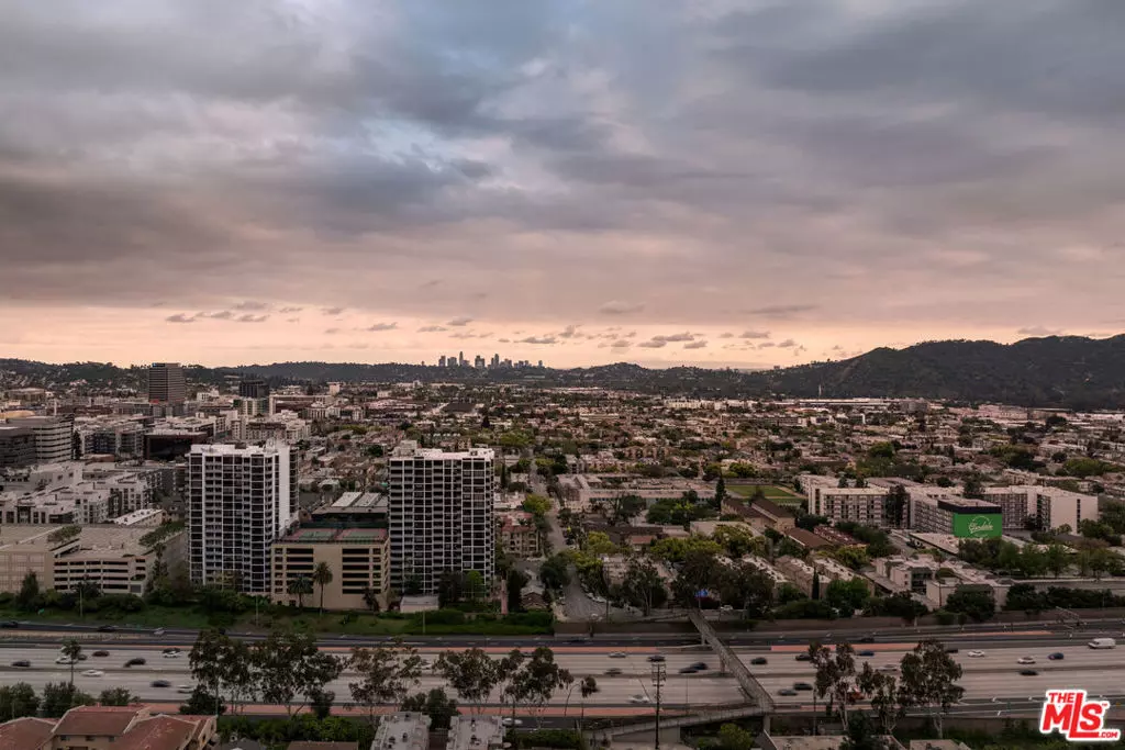 Glendale, CA 91203,343 Pioneer DR #1803