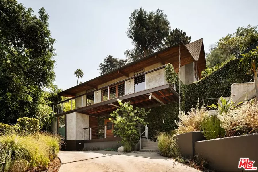 3990 Clayton AVE, Los Angeles, CA 90027