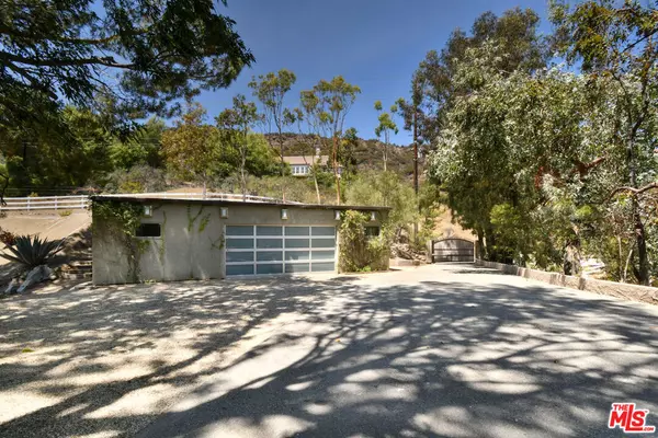 Calabasas, CA 91302,25700 Mulholland HWY